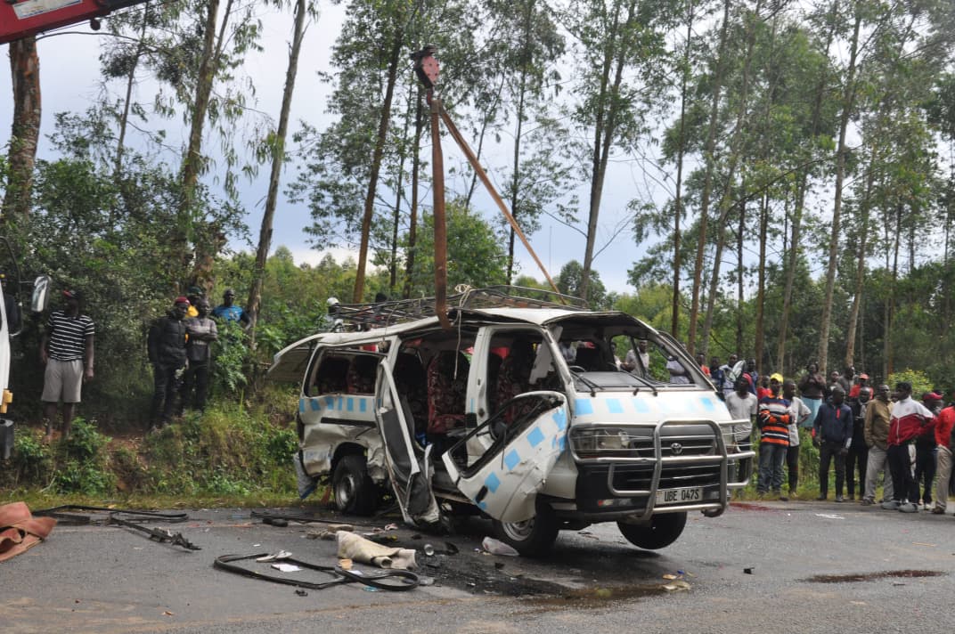 ntvuganda's tweet image. One person has been confirmed dead, and several others are fighting for their lives following a road accident on the Mbarara-Bushenyi road this Sunday afternoon.
The incident involved a passenger taxi that collided with a heavy truck. According to eyewitnesses at the scene, the