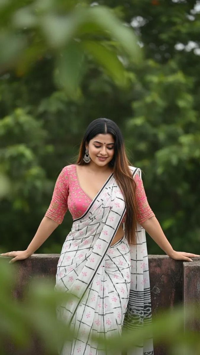 Aarathana tweet media
