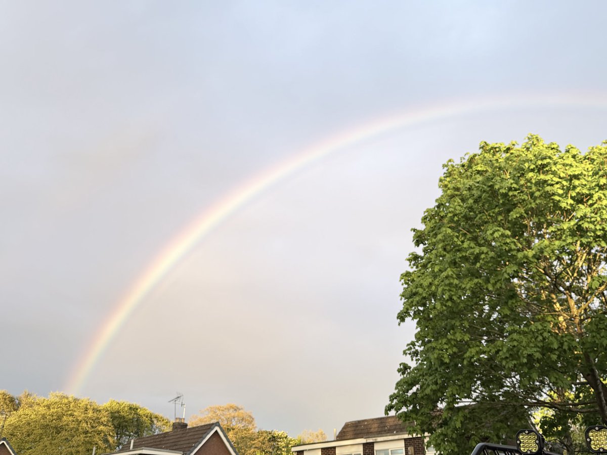 stormwatchmw's tweet image. Rainbow 🌈 #rainbow #weather #ukweather