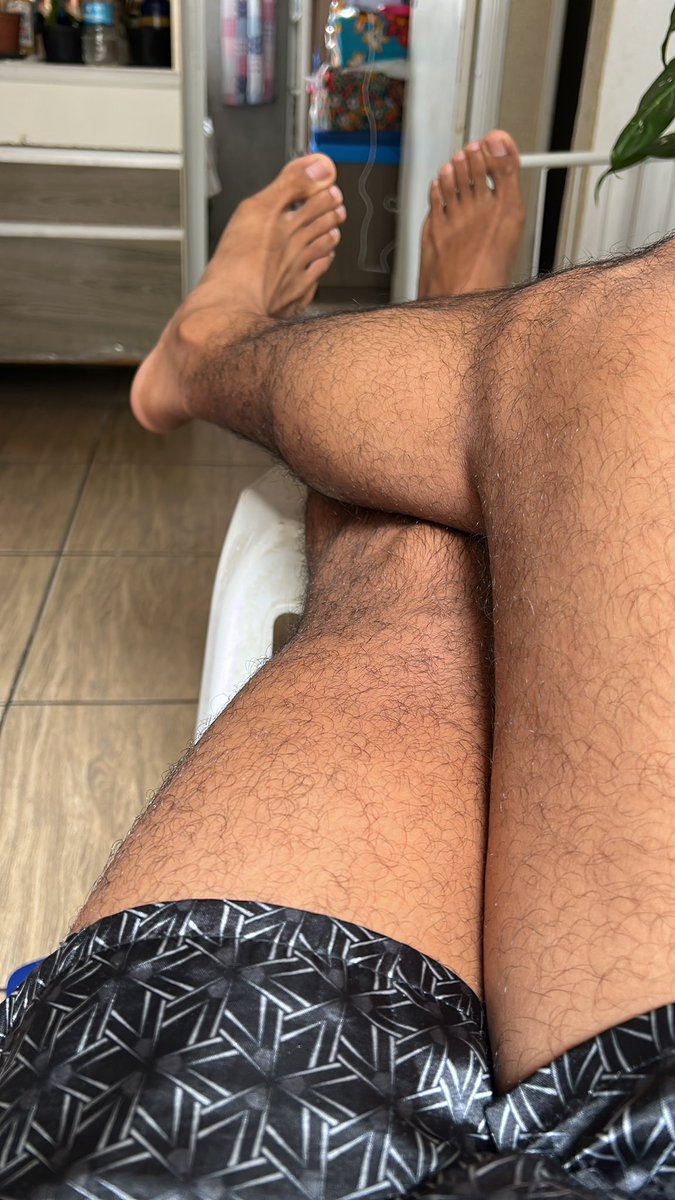 MWillderson's tweet photo. Domingando da melhor forma: de pernas pro ar 😮‍💨😴

#pés #domingo #deboa https://t.co/Bx9EiuzlS7