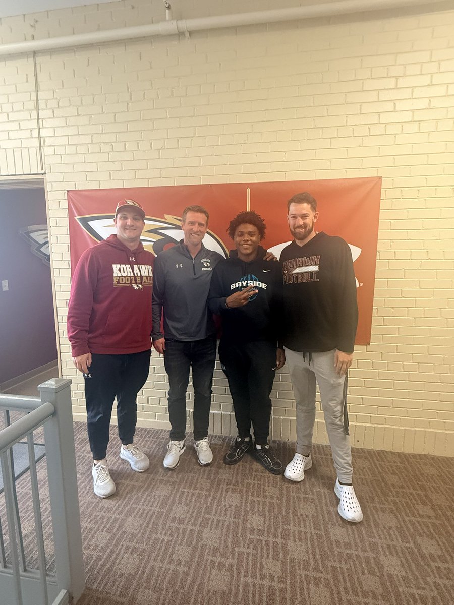 Colston_33's tweet photo. I am 1000% Committed to Coe College @KohawksFootball  @CoeAthletics @Coach_TMcC @CoachMiller53 @SpaceCoastO @BaysideBears1 #AGTG https://t.co/C2RigpK1Uz