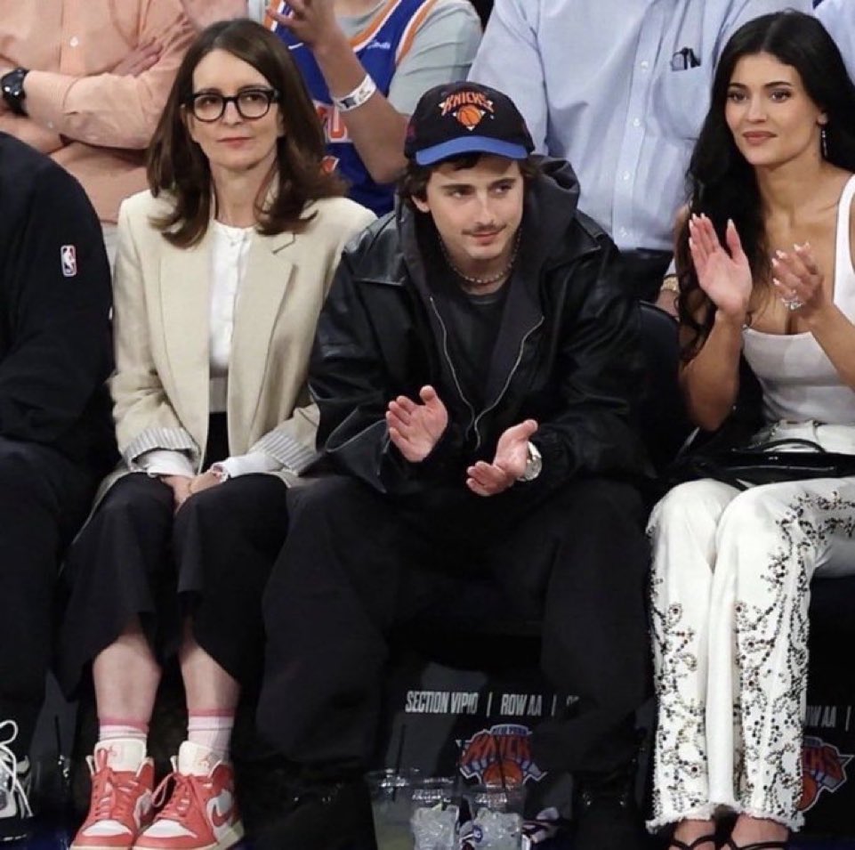 copyrapper's tweet photo. Fey, Chalamet, Jenner https://t.co/QJeMZKzoiT