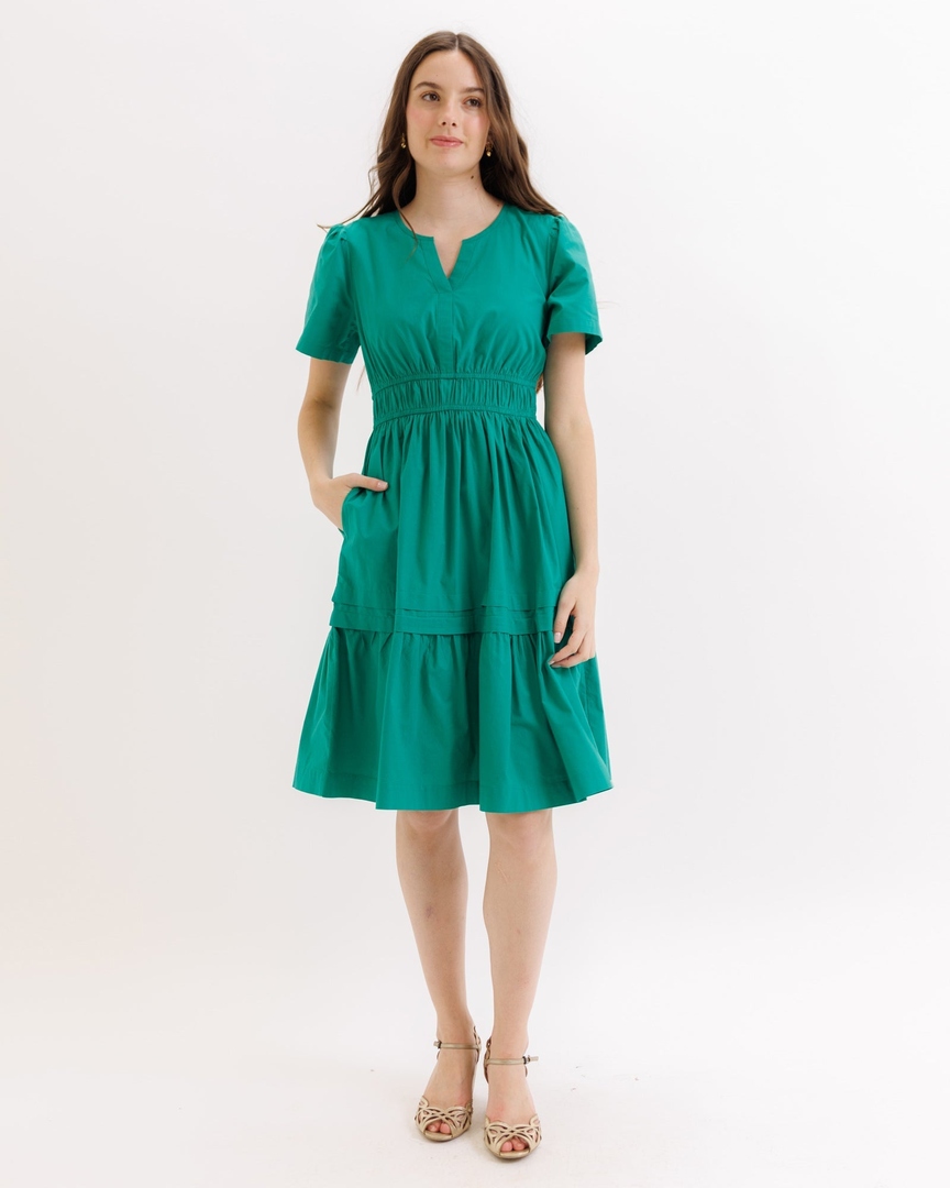 amomentofnow's tweet image. Finally found the perfect dress for desk to dinner! 🌸 The new Icon Demi Dress: knee-length A-line, smocked elastic waist, pockets. Treat yourself! 👗💫 amomentofnow.com/products/icon-… #Icon Demi Dress #NewArrival #SpringFashion #SummerOutfit #CottonDress