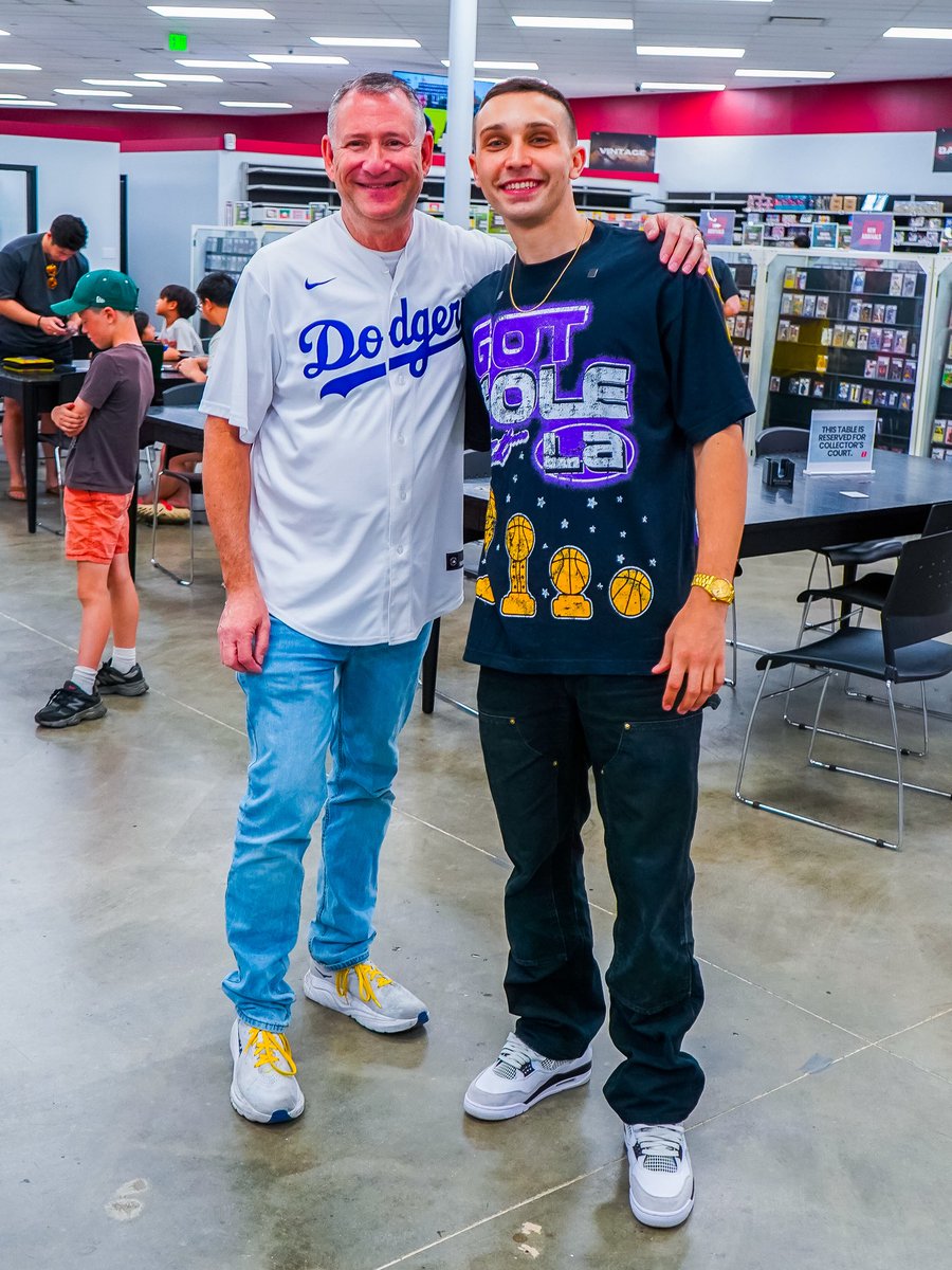 GotSole's tweet photo. The world’s GREATEST card store video just dropped!
Over 40 million cards… this is a must watch for any collector 👀

The Cardfather gave us a behind the scenes tour, gave us free game on how to become successful in the hobby & we have a giveaway in the video..

Watch the full video➡️ https://t.co/kuOx663et2

Plus we’ve partnered with Burbank to bring 400+ card vendors to Los Angeles Got Sole on September 19th 🤝
