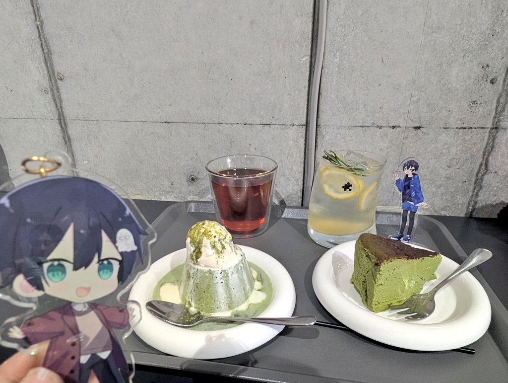 aohosiumeaka's tweet photo. カフェ行ってきました✨
チーズケーキ口に入れると溶けて美味しかった🤭
ソニックいたのでお写真撮りました︎︎👍 https://t.co/D1XzWatXZ9