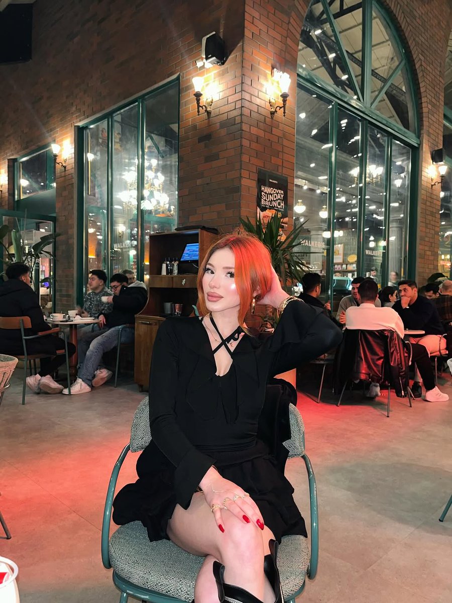 esmaakdemiX0's tweet photo. Yanımda olsan, gece daha kısa olurdu🖤💋
#bodrum #bodrumbayan #Bodrum2026 #BodrumTatili #BodrumLife #BodrumGeceHayatı https://t.co/lGzphumRAK