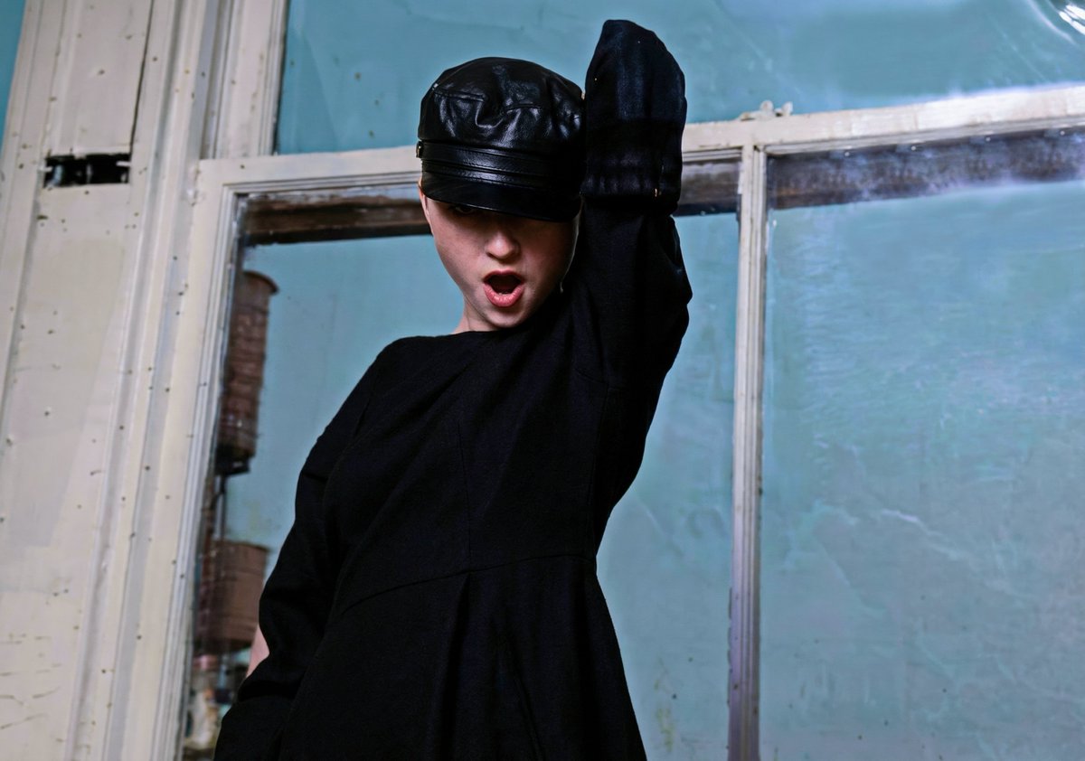 𝗠𝗮𝗱𝗼𝗻𝗻𝗮 
𝗧𝗢𝗠 𝗠𝗢𝗥𝗜𝗟𝗟𝗢 ᵒᵘᵗᵗᵃᵏᵉ
𝘕𝘦𝘸 𝘠𝘰𝘳𝘬 · 1982
#Madonna #EarlyYears #Outtake