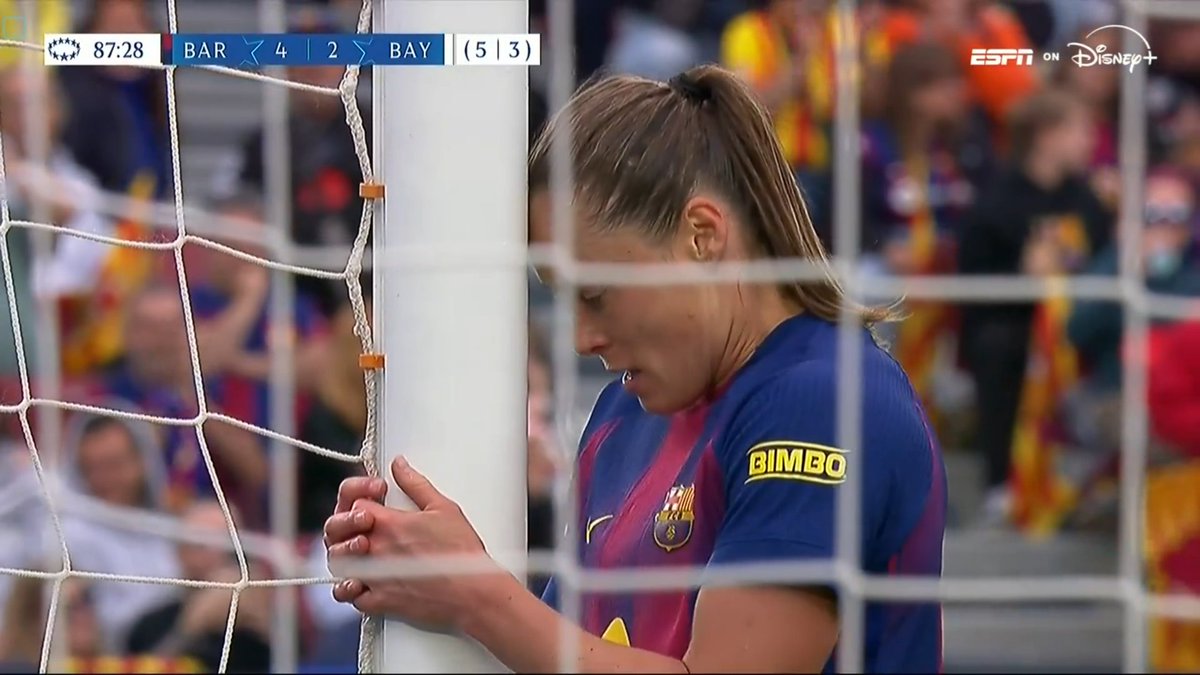 WojNow_sport's tweet photo. #UWCL #BARBAY https://t.co/zZ8U4V4Y6x