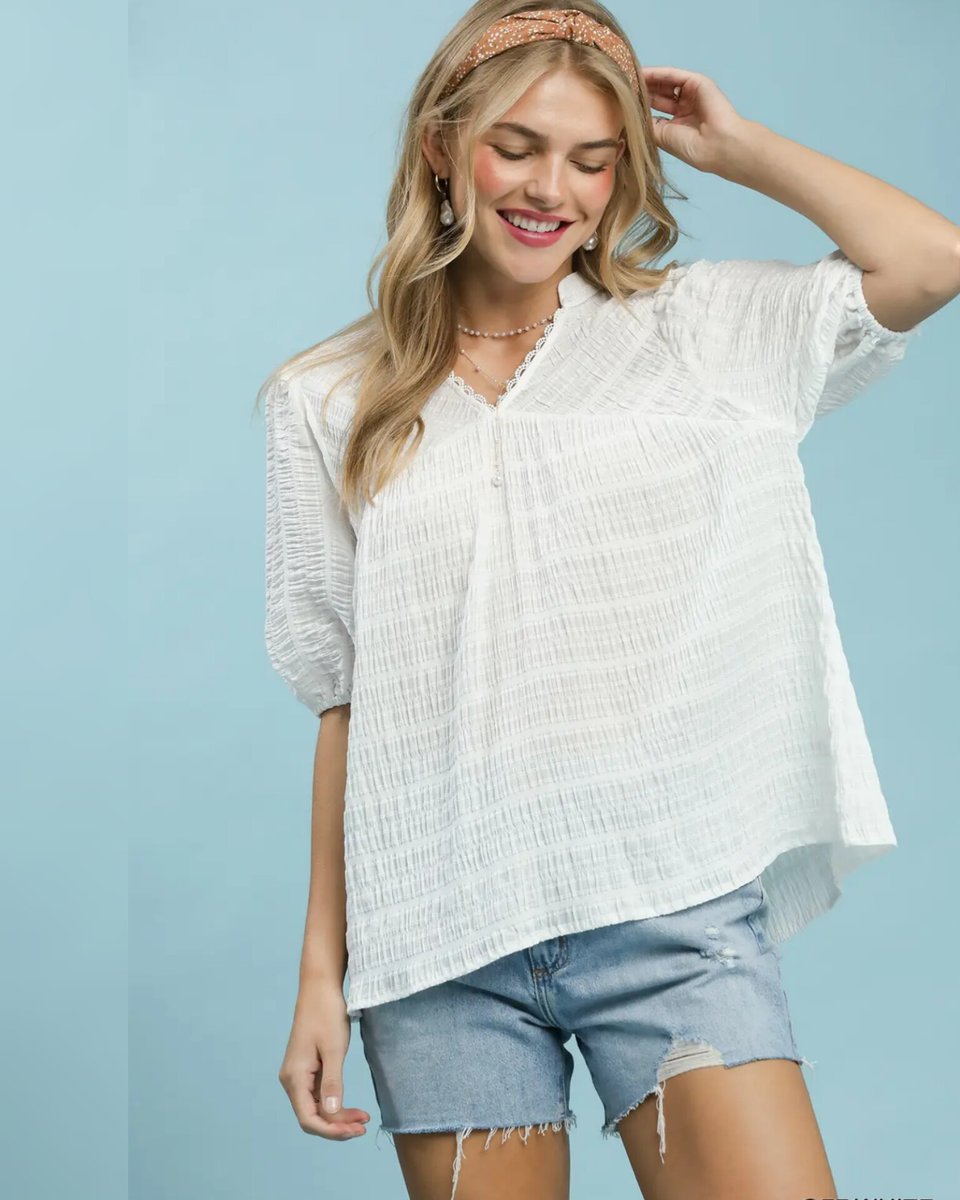 Live365days_com's tweet image. This is the kind of laid-back style that suits anywhere — from easy days out to relaxed weekend vibes. Sometimes, less really is more. #EffortlessStyle #Fashion #MinimalLook #EverydayOutfit #StyleInspo Live365days