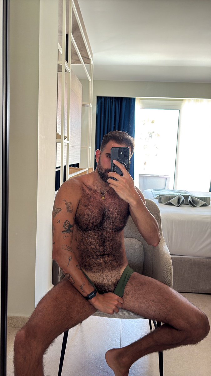 David de Armas tweet media