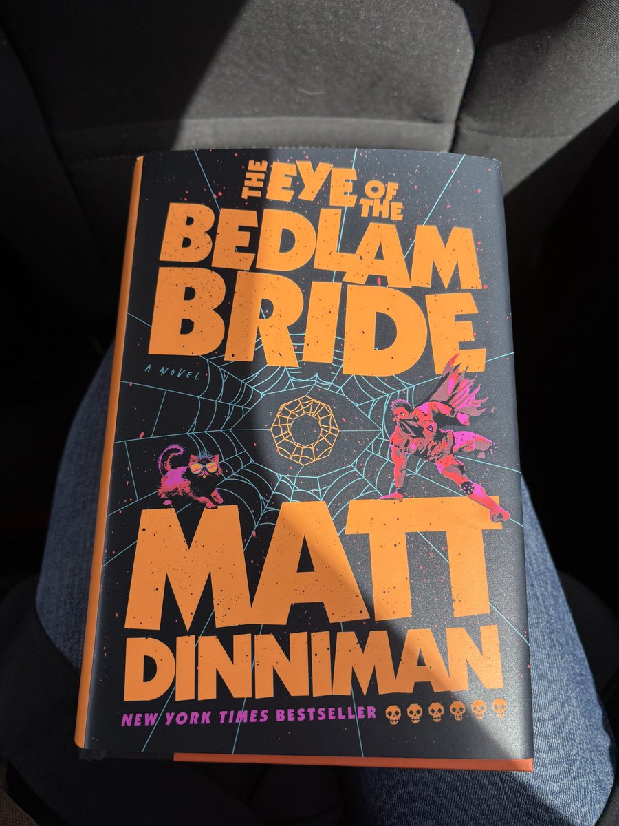 _FMaggie's tweet image. Just got book 6, this series owns my soul 

#book #books #dungeoncrawlercarl