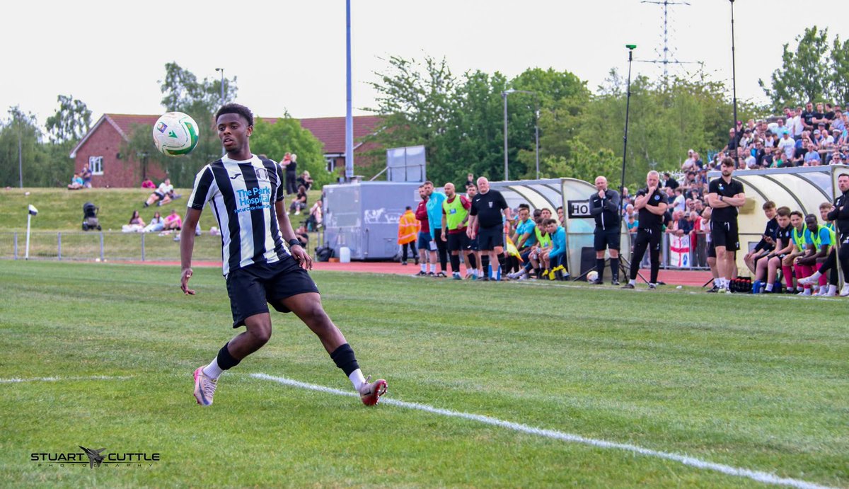 Abdul_27s's tweet photo. We’re going up I guess🤷🏾‍♂️🤷🏾‍♂️🤷🏾‍♂️
@granthamtownfc 
#promotion #nonleague #footbal https://t.co/wdzNBKrJ5b