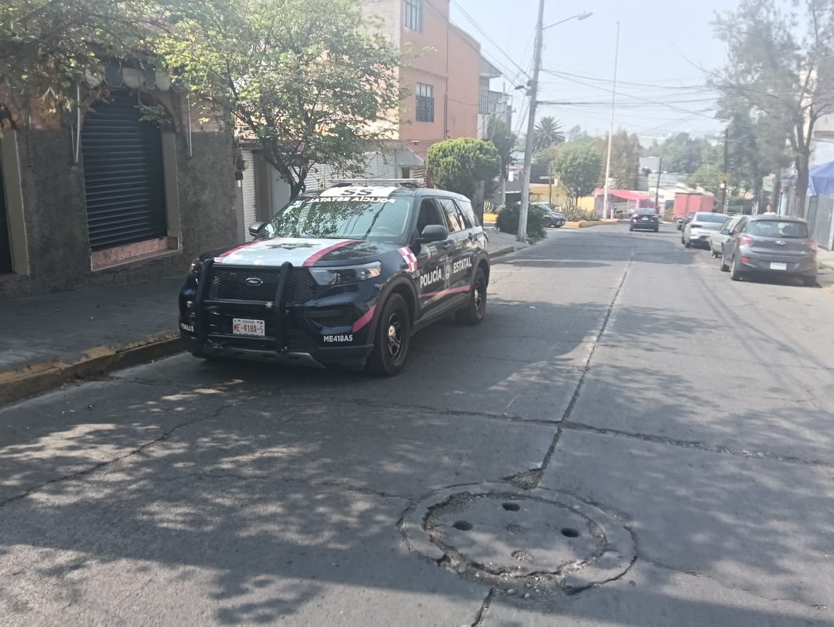 SS_Edomex's tweet image. #SSEdoMex || Mediante recorridos de seguridad y como parte del #MandoUnificadoOriente, se refuerza la presencia policial en las calles de #Naucalpan. 📍 🚓