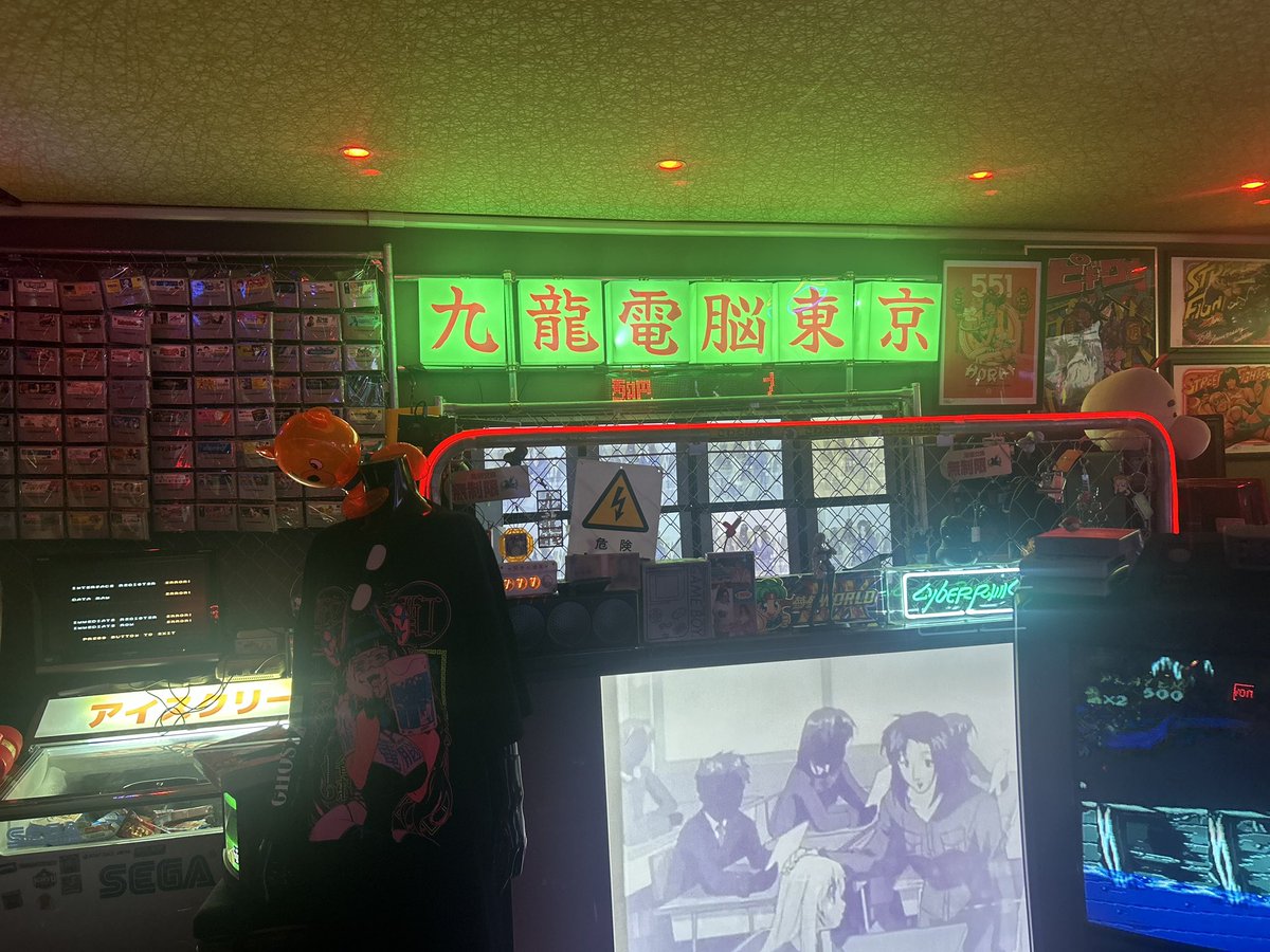 1k_strings's tweet photo. 終演後、九龍電脳東京行ったら、めっちゃI've soundの話できる店員さんおって草ｗｗｗ

明日も楽しもうねーー！！

#IVE_春フェス2026 https://t.co/QXgxLn8olr