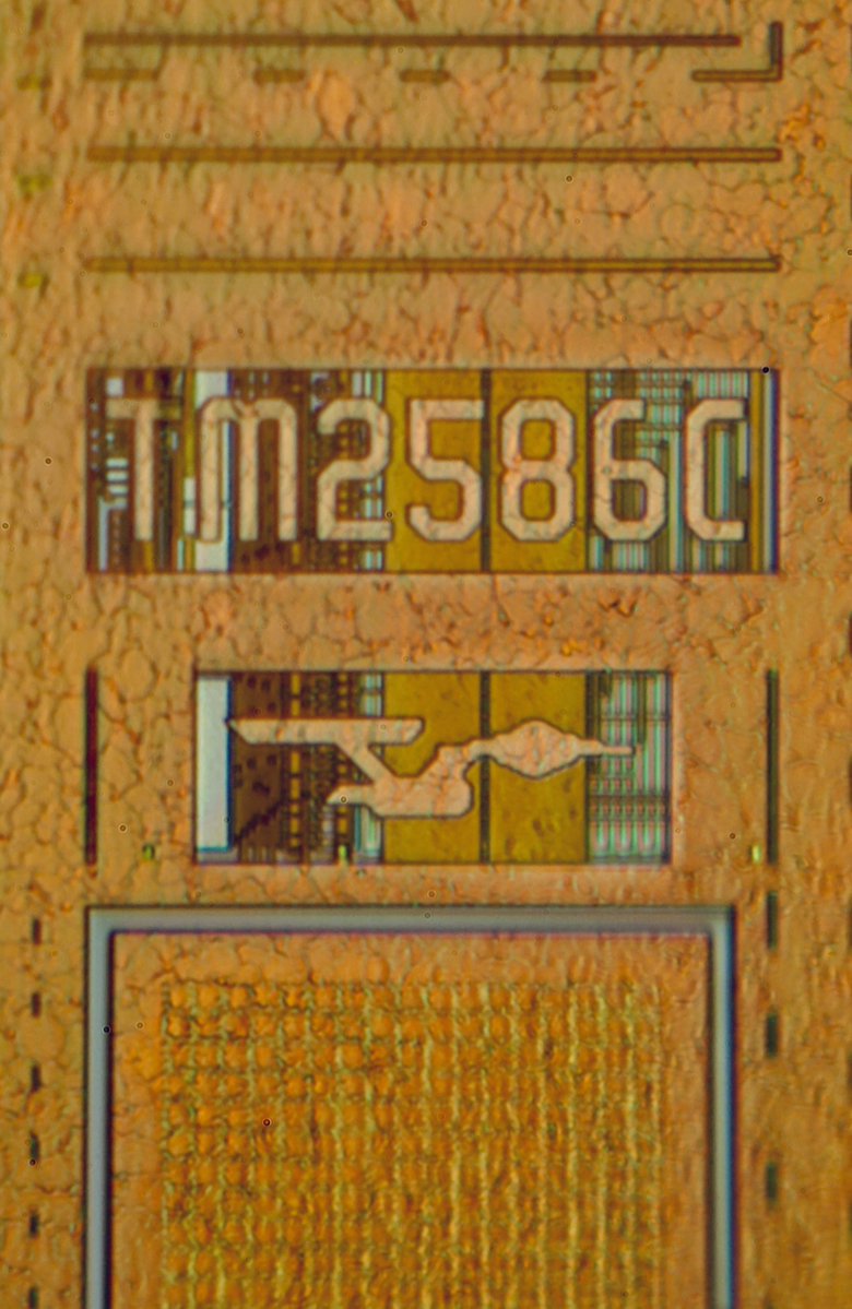 duke_cpu's tweet image. It’s the #Enterprise!
Star Trek’s most famous 🚀, the U.S.S. Enterprise is hovering over the Ambient Light Sensor (ALS) of the iPhone 6S. The TM2586C made by ams-OSRAM, measures the brightness of the environment and feeds this back to the device to adjust screen brightness.🔆