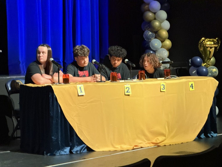 edison_middle's tweet photo. History Bowl. Regional Runner-ups.  🦅🟡🔴 https://t.co/yz8BNsbRgU