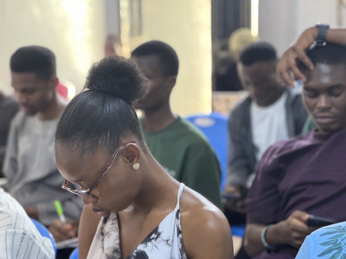 web3_nova's tweet photo. Hey!!!

Who is  that  person who introduced you to tech and completely changed your life ?

Tag the person who put's you on. Let’s show love." https://t.co/AVgb5cnwAI
