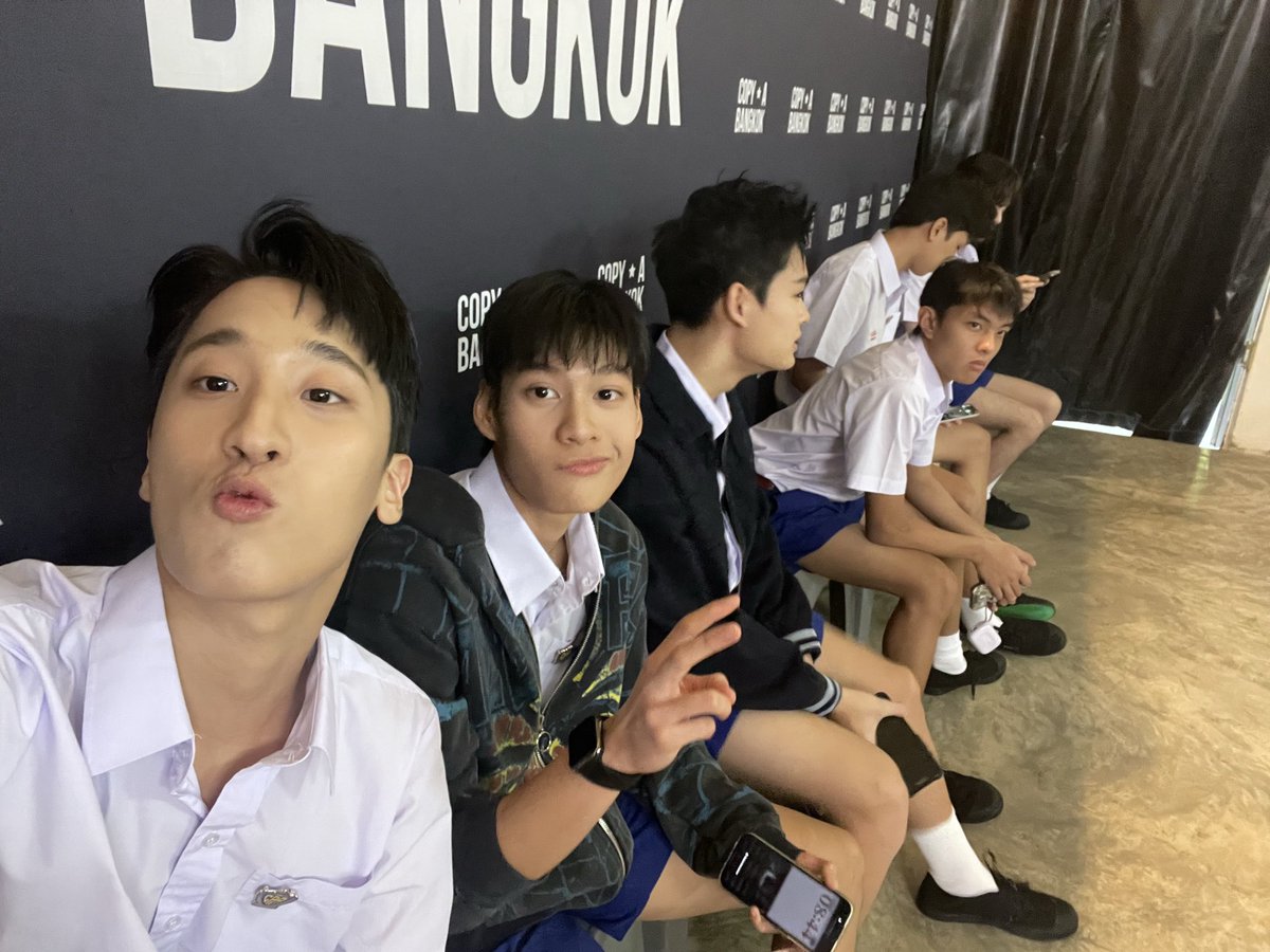Sikornman tweet media