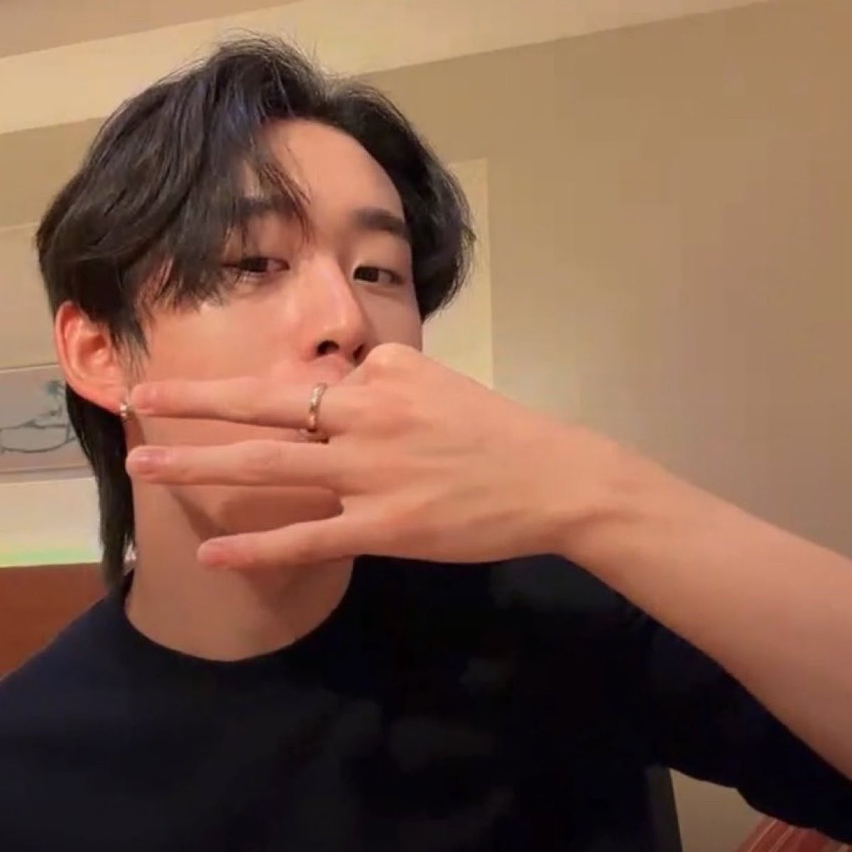 s🍓 est's month tweet media