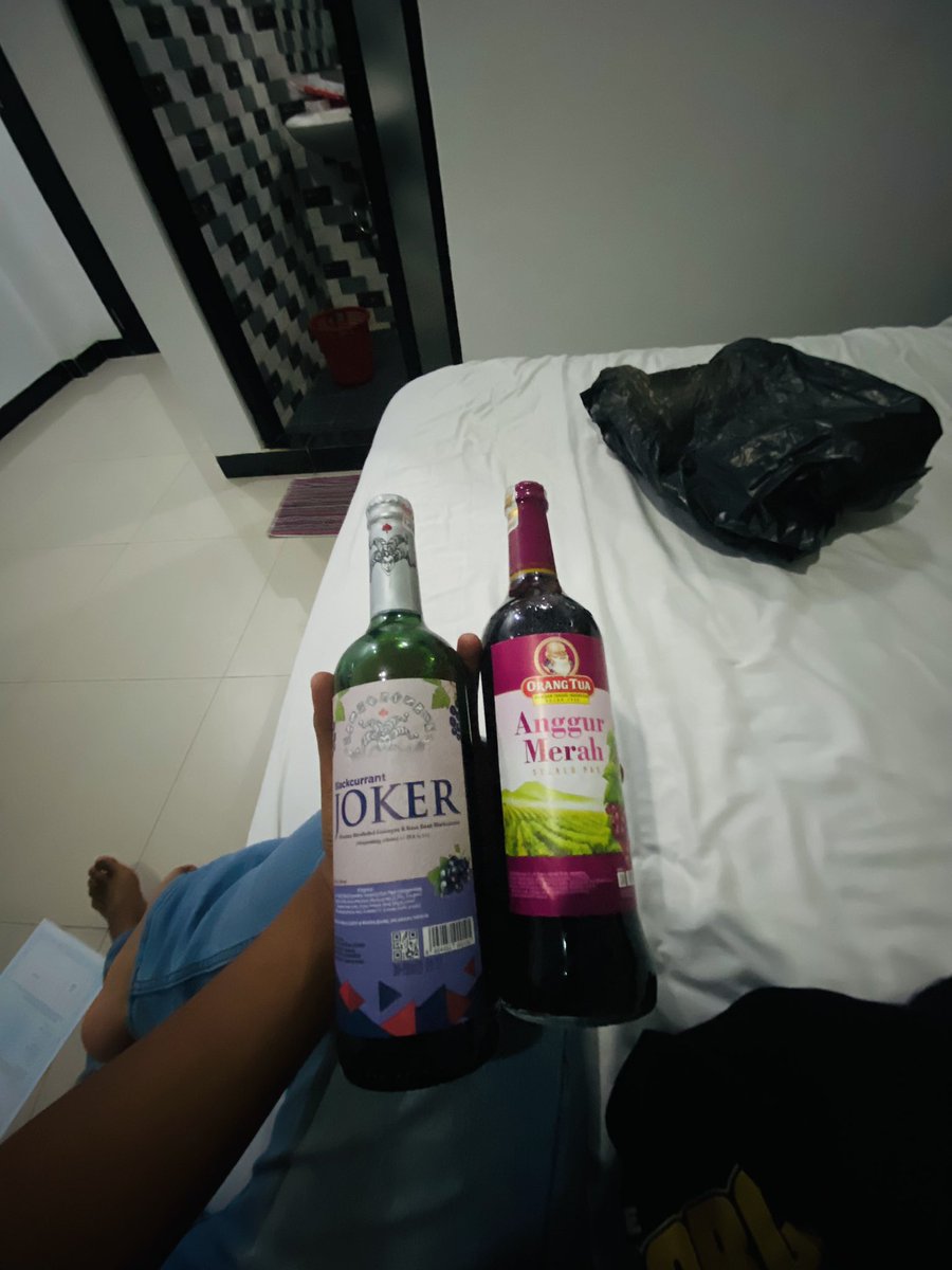 Bot_Riau's tweet photo. Di hotel sama abg + angetin badan https://t.co/NV4V7aherM