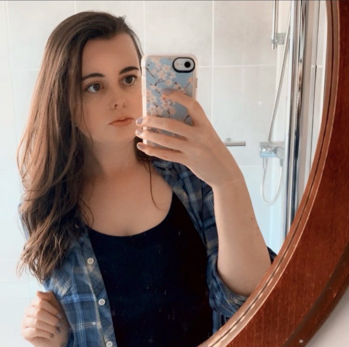 ACNHCarrie's tweet image. Always remember to take time for yourself 🌸 #healing #mirrorselfie