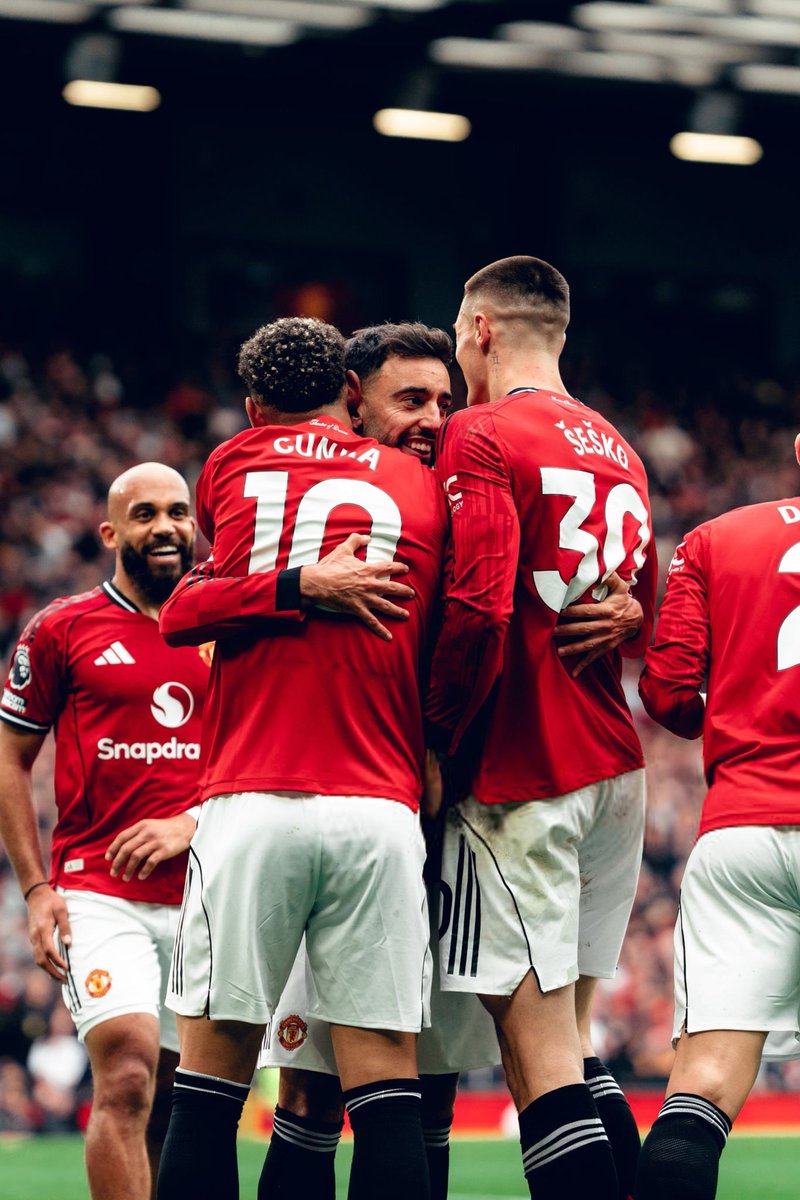 Manchester United FR tweet media