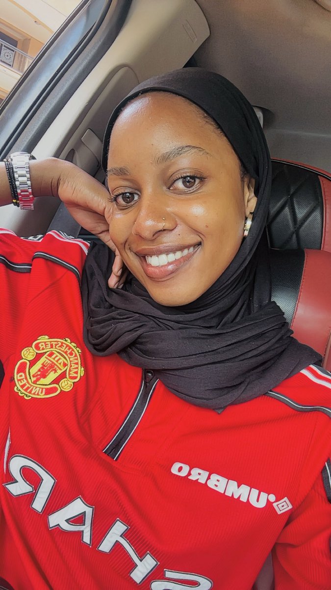 Lucky Munah🧕💜 tweet media