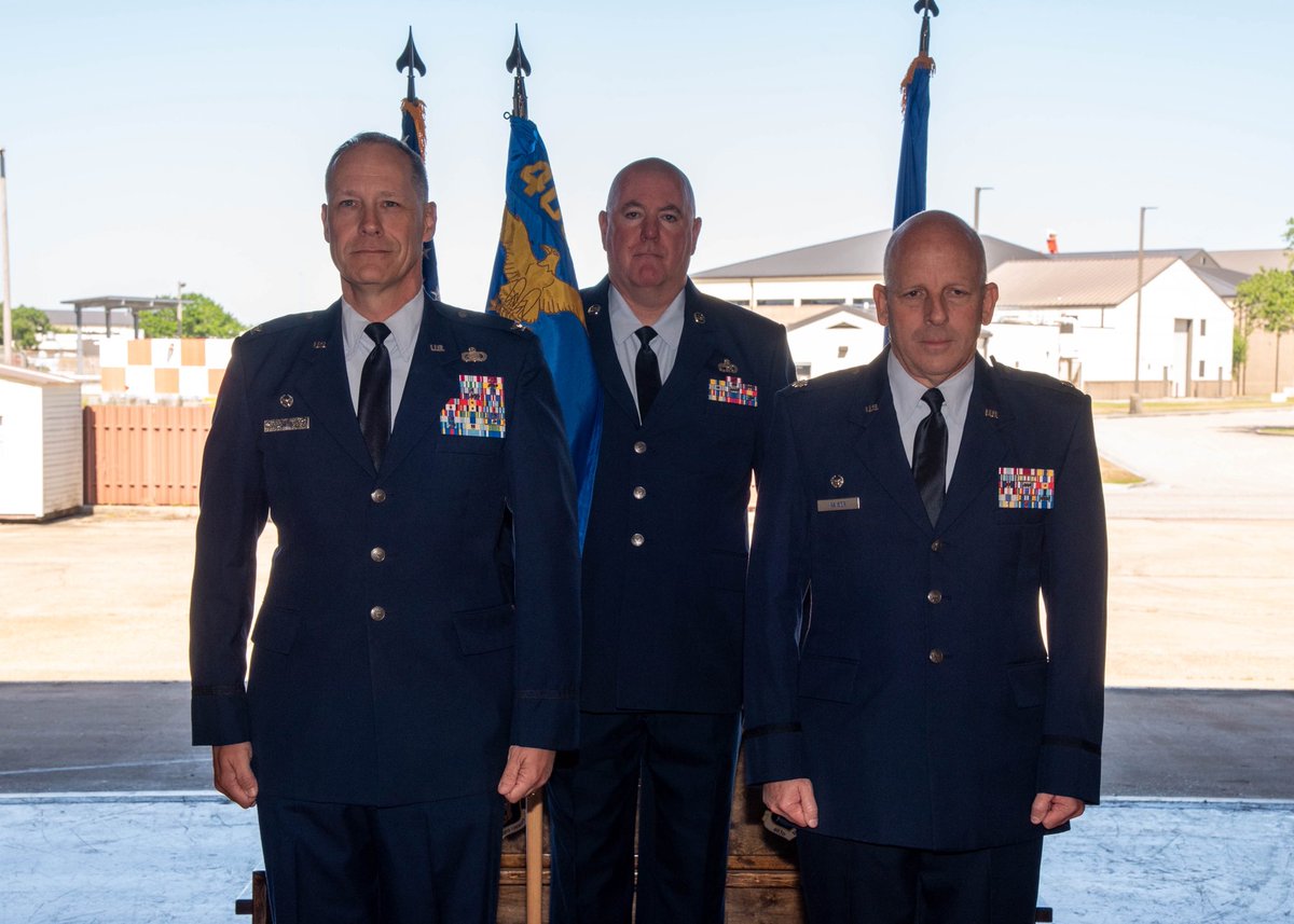 403rd Wing tweet media