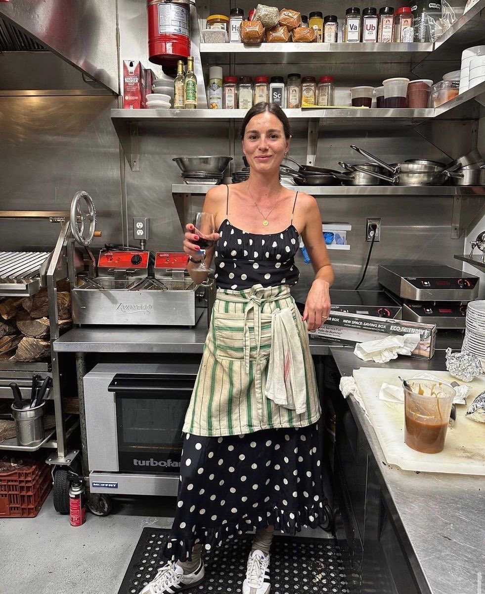 heIenebourdain's tweet photo. home alone, cooking for myself, watching a movie with a face mask on, and reading before bed. god I love my life https://t.co/VPuzQxbZgE
