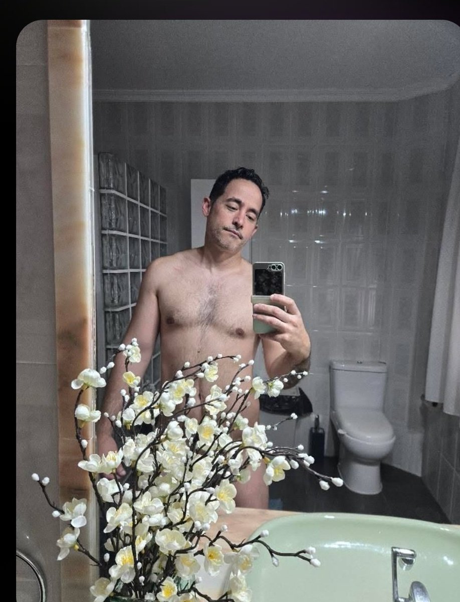 Alejandro tweet media