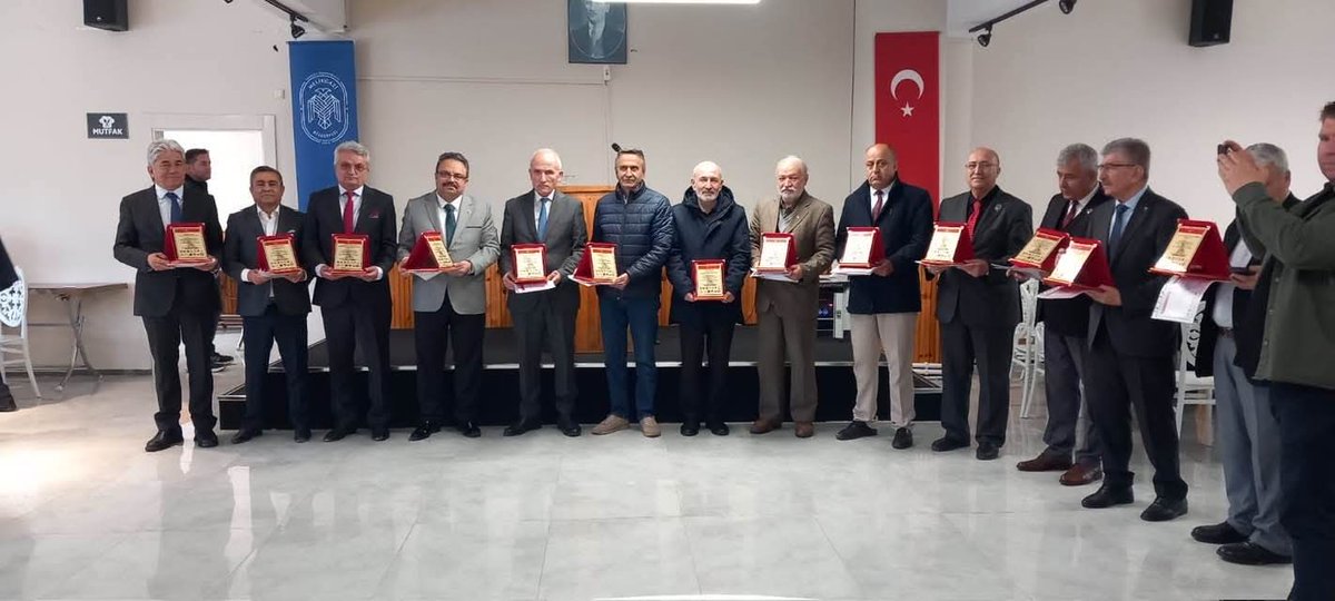 KayDerFed's tweet photo. Kayseri Dernekler Federasyonu yönetimi olarak, üye derneklerimizden Kayseri Turan Sarımsaklı Kültür ve Dayanışma Derneği tarafından Geleneksel olarak her yıl organize edilen 3 Mayıs Türkçülük Günü ve Gazeteci Yunus Bekir’i anma programına katılımda bulunduk. https://t.co/Ush7lZaMMD