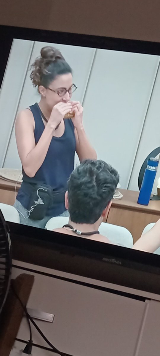 analu 🦜🍞🤠 tweet media