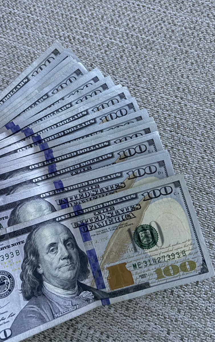 sonny_kayy's tweet image. This                       Or                       That?

Which one are you picking?

#Dollar