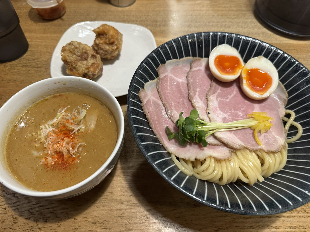 セン tweet media