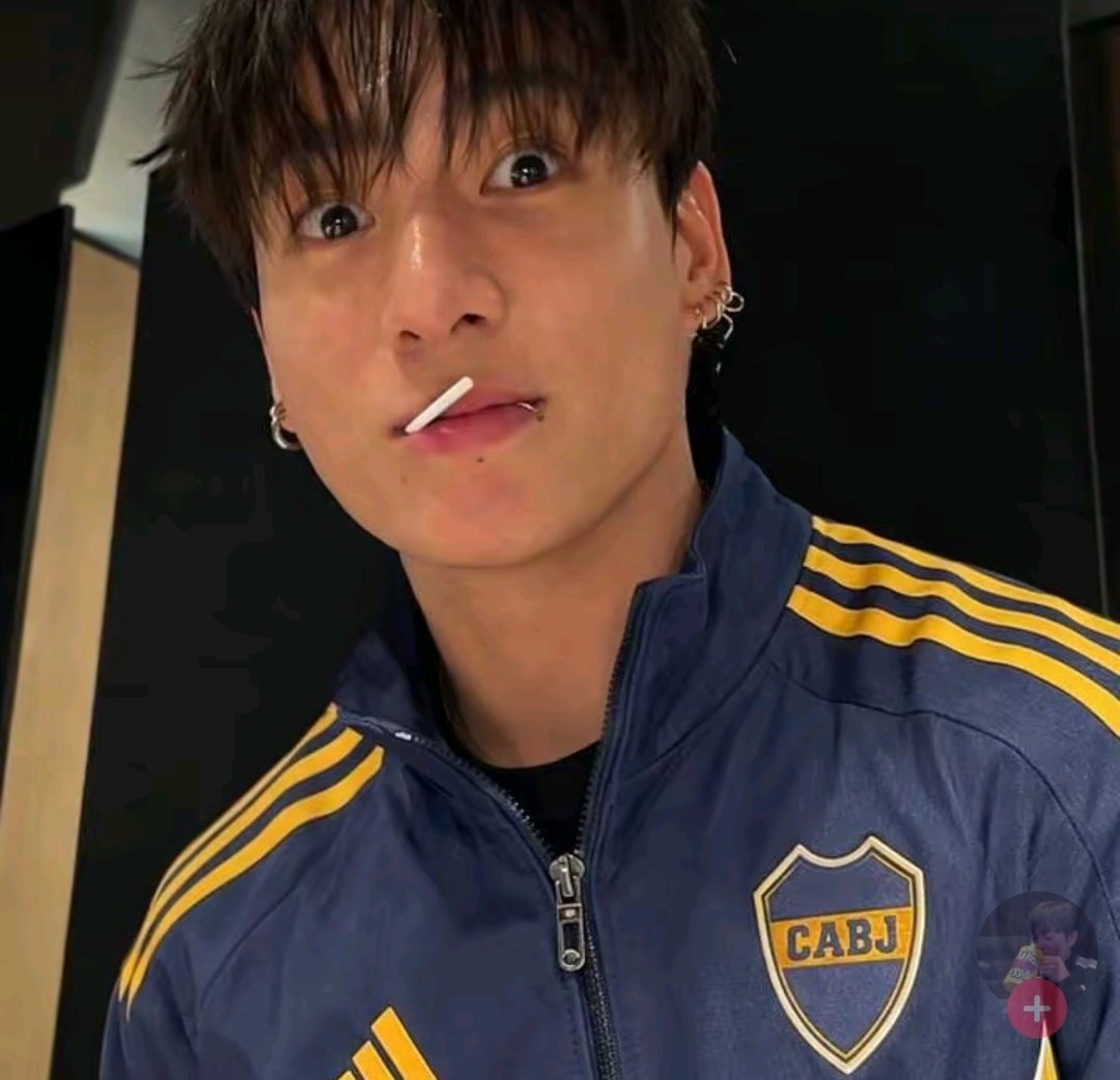almiwz's tweet photo. @THURR4ZO hola chicas soy de la matanza wacho sin berre busco amigas armys😔 https://t.co/hnfcgIv4eW