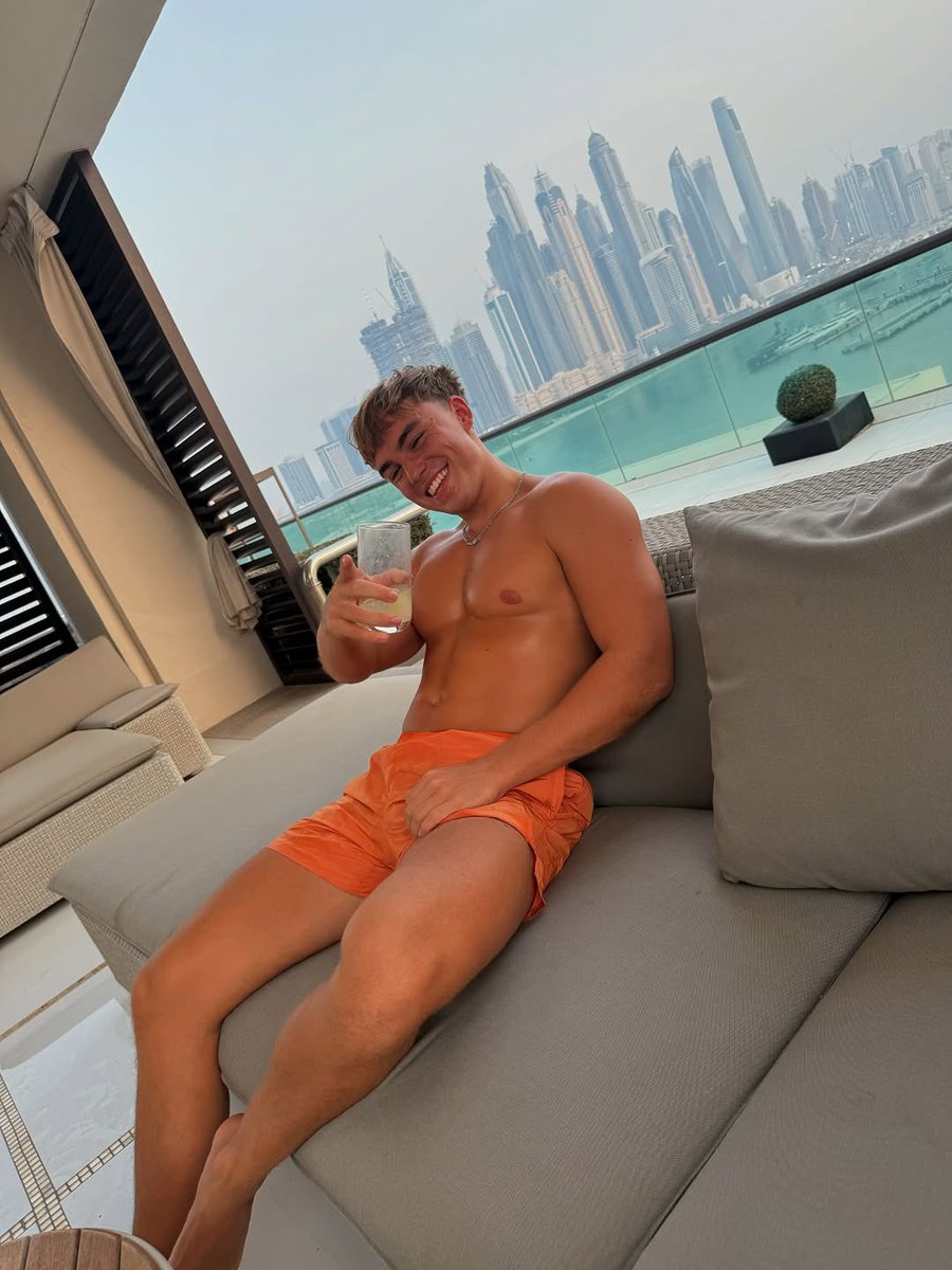 Master Chad World tweet media