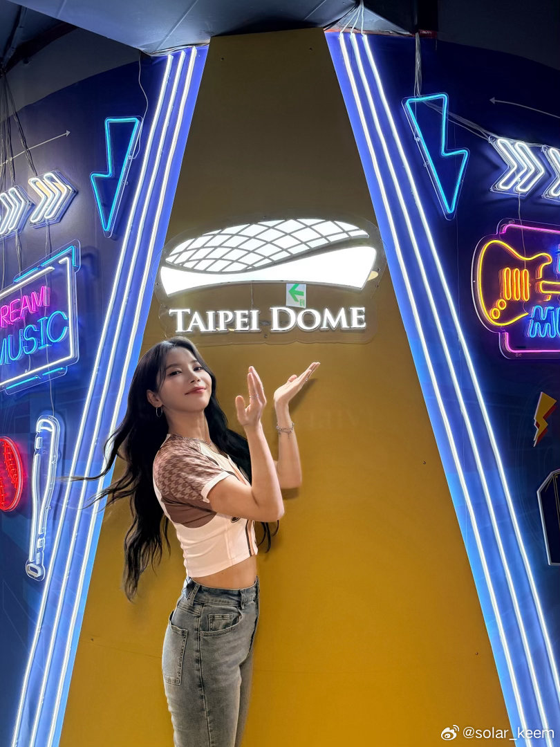latinmoomoo's tweet image. Solar Weibo Post
m.weibo.cn/status/QDGAzuD…

"👍🏽👍🏽👍🏽"

#Solar #솔라
@RBW_MAMAMOO
