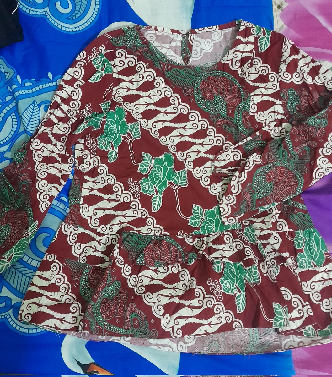 privputtna's tweet photo. @shimjekeu eyeliner pen 20k
vest ld 85-95cm 35k
atasan Batik pj 57cm ld 90-100cm 30k
masker camille 21k https://t.co/uBIe6g9JQ8