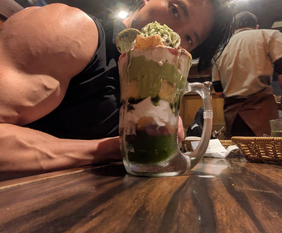 サーバル様/筋肉資料集販売中💪 tweet media