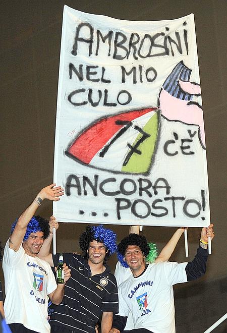 Out of Context Inter tweet media