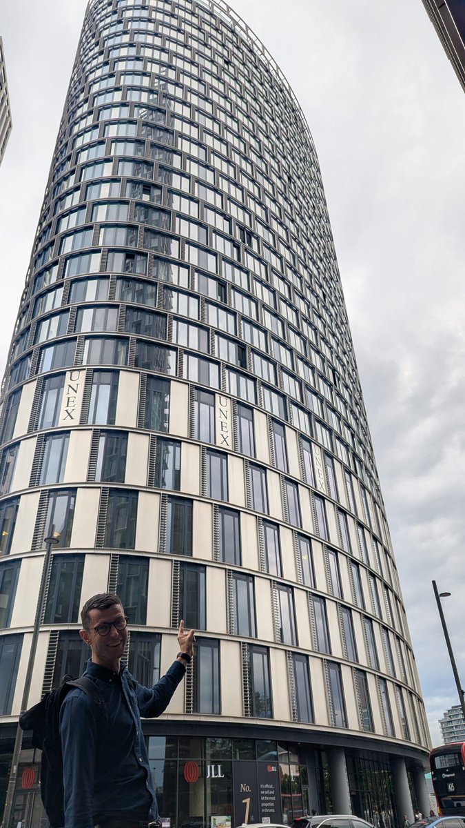 High rise canvassing with this fab <a href="/NewhamGreens/">Newham Green Party</a> team in Stratford. 

Newham team set for some fantastic results on Thursday 👏