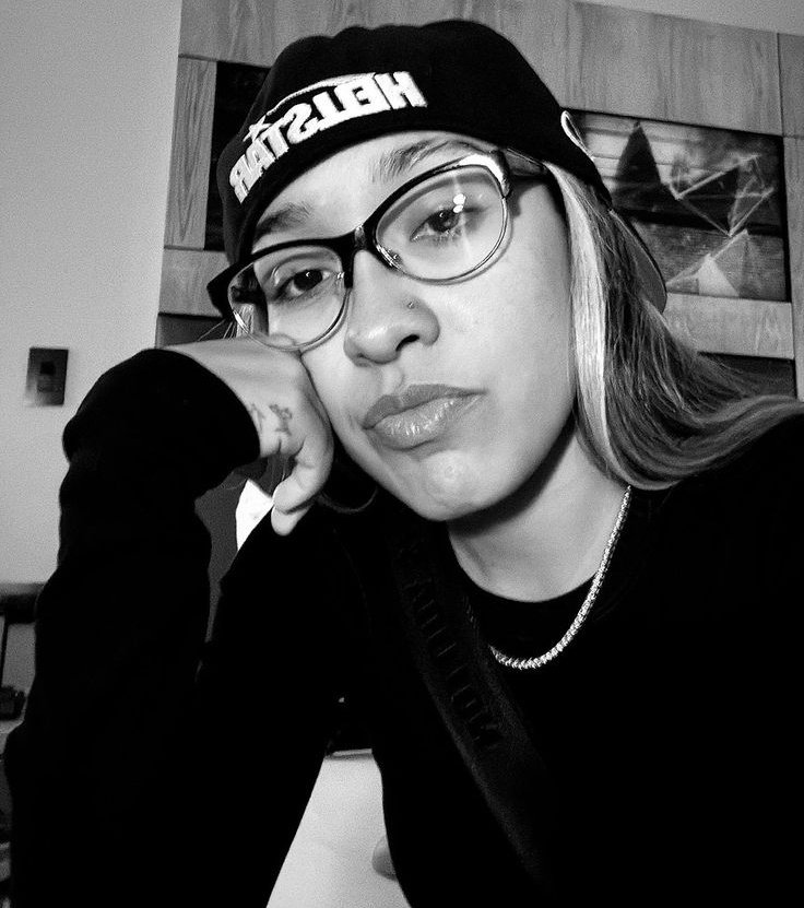 thiisrailo's tweet photo. damn ur so hot https://t.co/KnSaFgaFx5