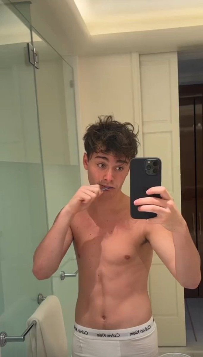 Ryan (@fitmanclad) on Twitter photo 