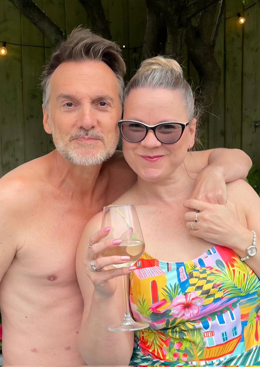 Timsley's tweet image. Hot tub fun up the Merry Widow's today...! #ISAIDIT 🤪

#DAVIDDEXDEXTERMASSEY #THEMERRYWIDOW #TIMMYALEXISCARRINGTONWARD #TILLICENT #VERITY