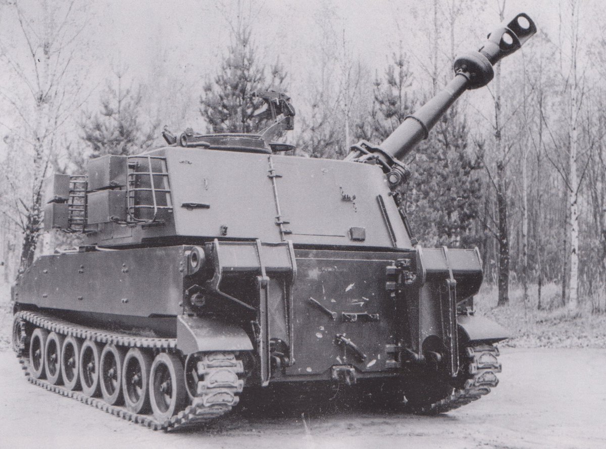 CRIB_Cate's tweet image. American M109 trialled by the Soviet Union in 1978. 
The M109 was captured by the Arab League forces and then handed over to the Soviet Union. 

#Tanks