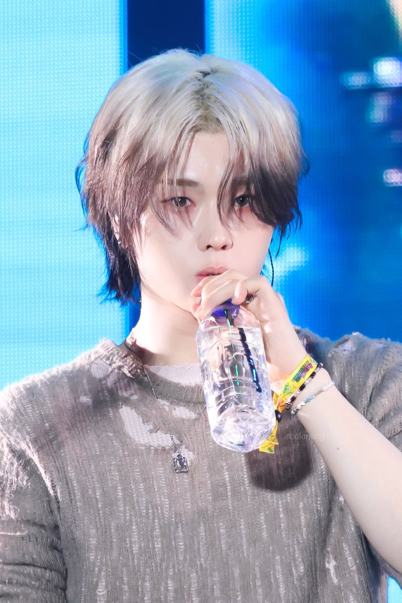 ㅃㅡㄷ tweet media