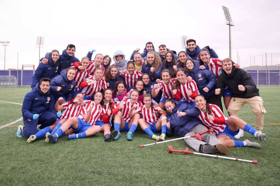 ReinasDelBalon's tweet photo. El Atlético de Madrid B sella su permanencia tras vencer al Tenerife B 
Informa nuestra redactora @SoraGaray en el diario @ReinasDelBalon 
#FutbolFemenino 
#ReinasDelBalón 
#PrimeraFederación 
#PrimeraRFEF

https://t.co/2Myj7UsyhY https://t.co/mZLfLAao5u