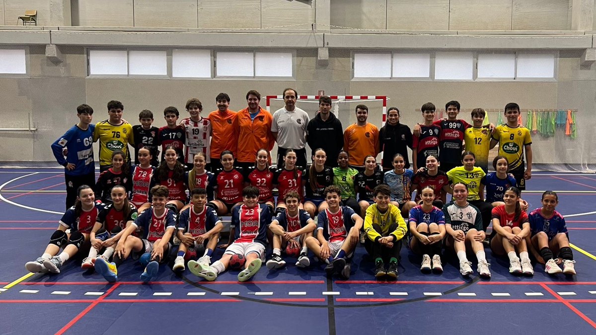 #ComunitatDelHandbol 🧡💙 tweet media