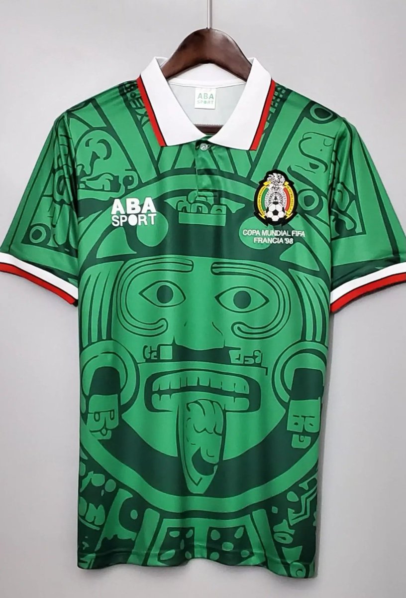 FÚTBOL RETRO ⚽️ tweet media