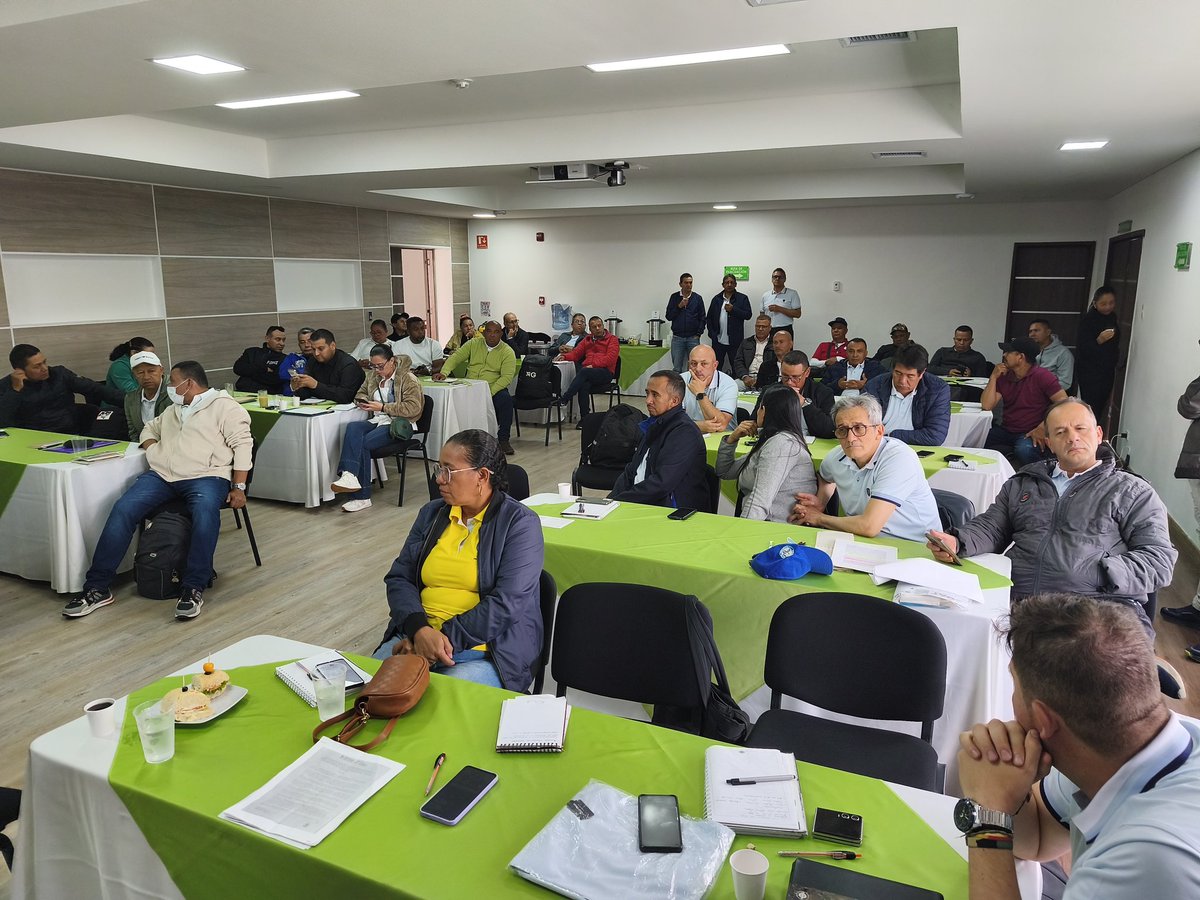 César Luque 🇨🇴 tweet media